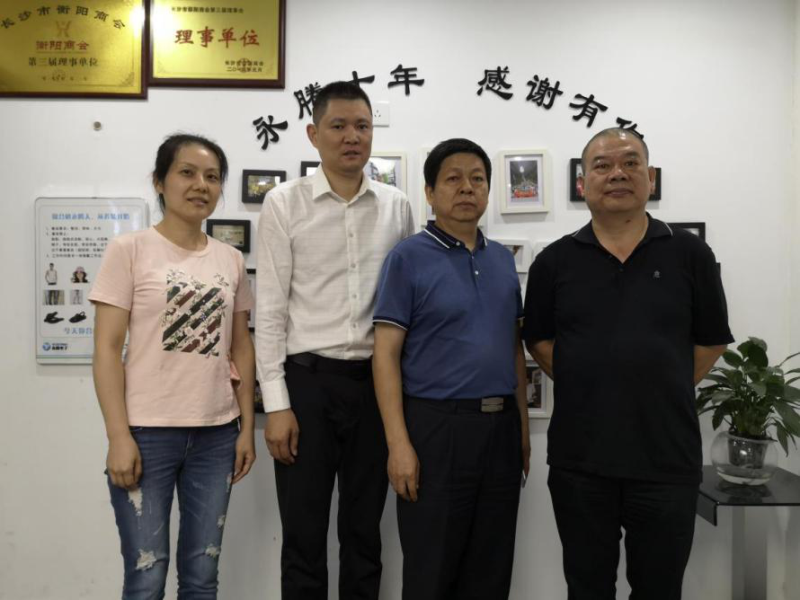 芙蓉區工商聯領導蒞臨永騰電子考察指導